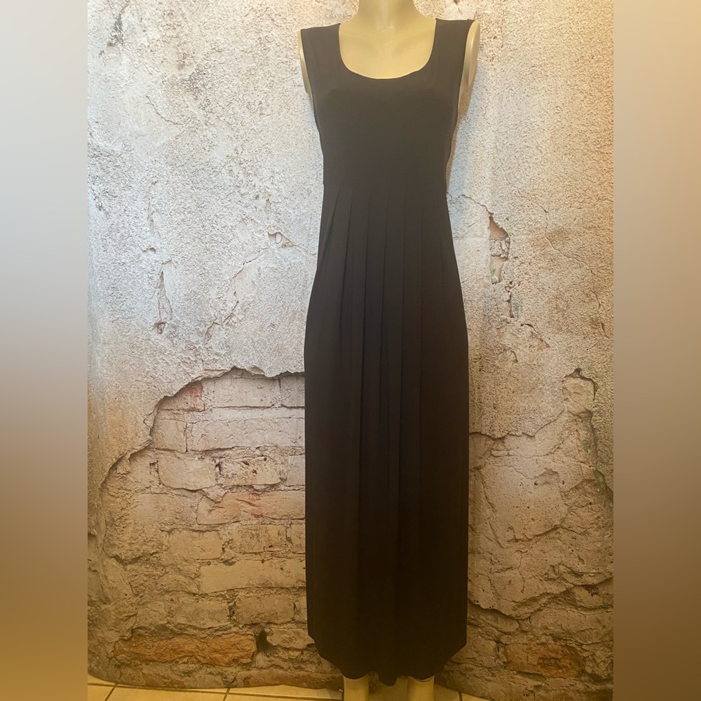 Mr Max Black Stretch Pleated Maxi Dress 🇨🇦